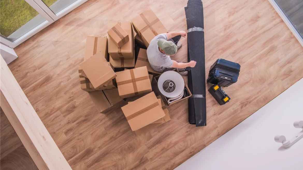 How to decide what to put in storage and when Gaya